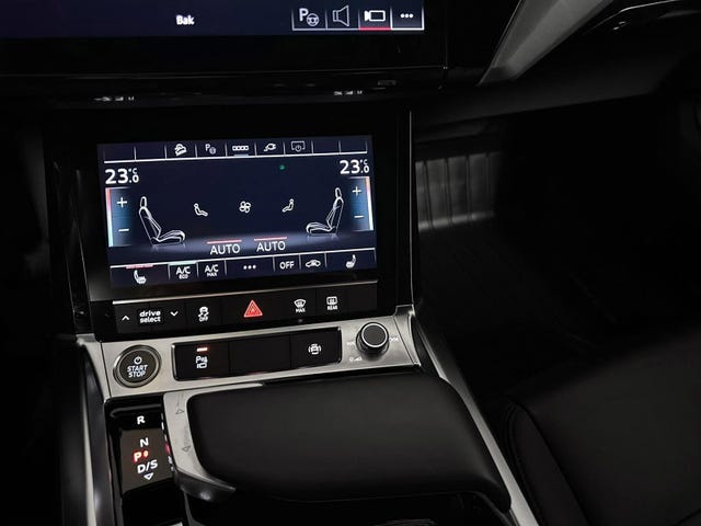 2021 AUDI E-TRON - 9