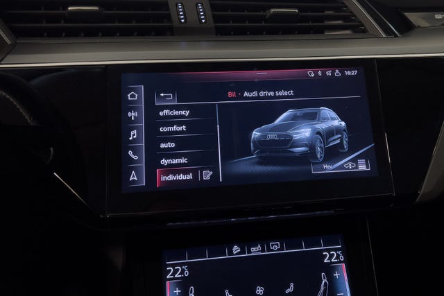 2020 AUDI E-TRON - 21