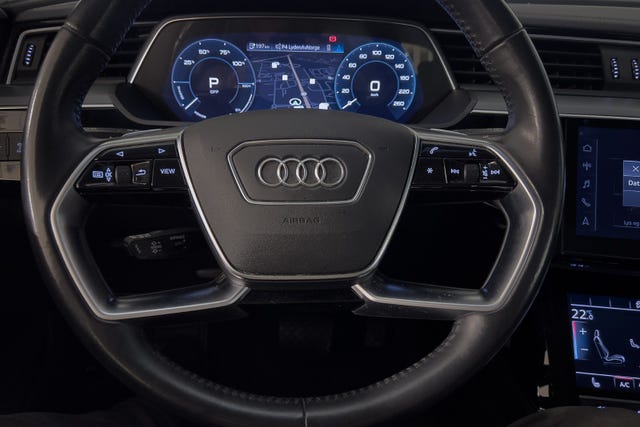 2020 AUDI E-TRON - 18