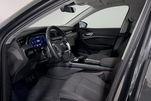 2020 AUDI E-TRON - 12