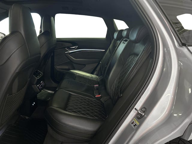 WAUZZZGE4LB017618 2020 AUDI E-TRON-5