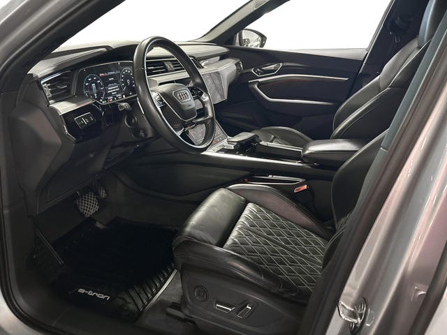 WAUZZZGE4LB017618 2020 AUDI E-TRON-4