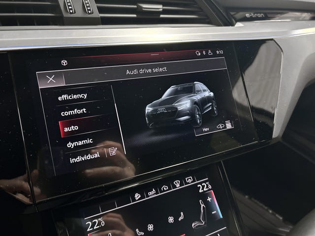 2020 AUDI E-TRON - 14