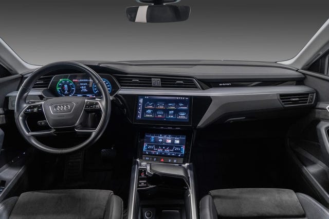 2020 AUDI E-TRON - 38
