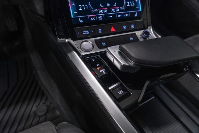 2020 AUDI E-TRON - 22