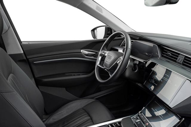 2021 AUDI E-TRON - 12