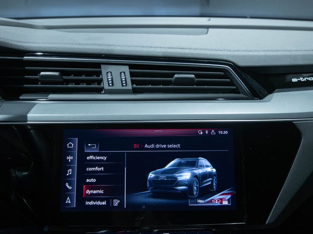 2020 AUDI E-TRON - 17