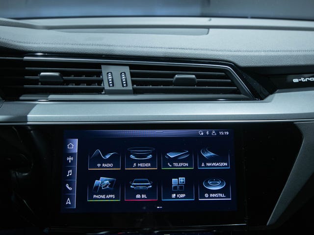 2020 AUDI E-TRON - 13