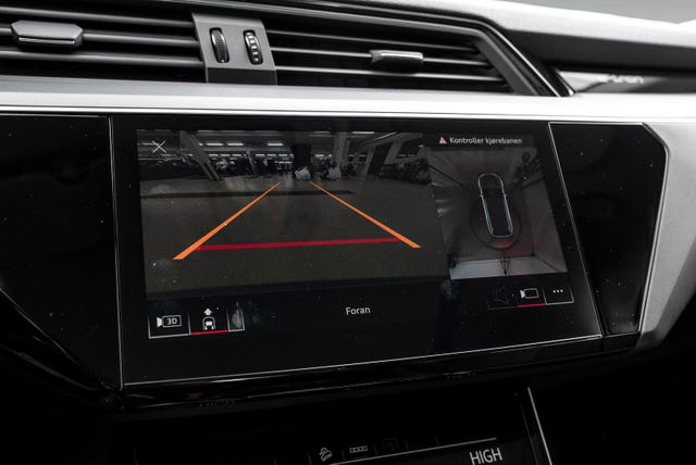 2021 AUDI E-TRON - 21