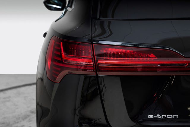 2021 AUDI E-TRON - 8