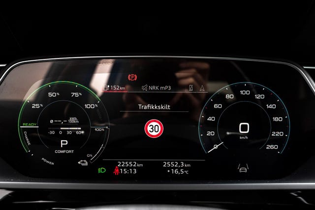 2021 AUDI E-TRON - 16