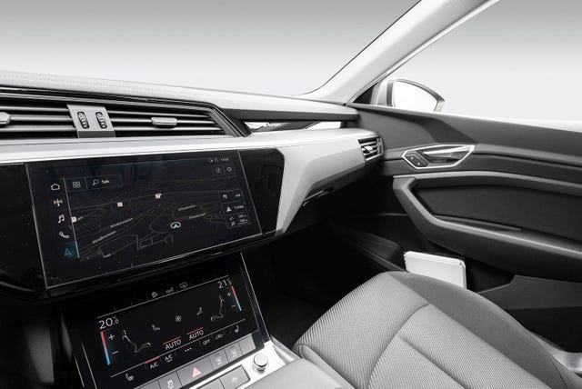 2020 AUDI E-TRON - 12