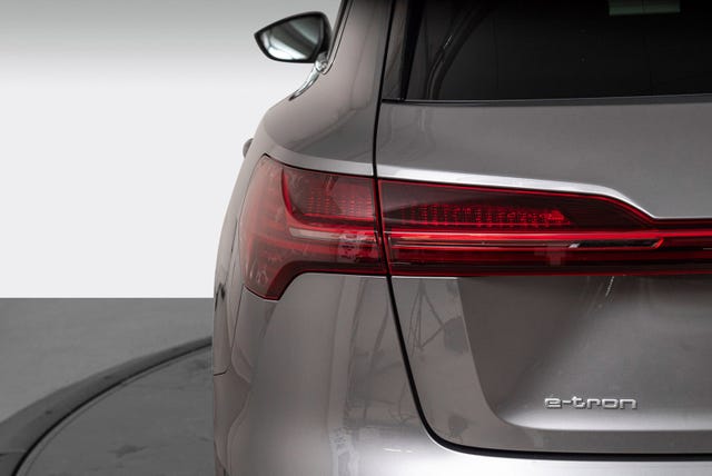2020 AUDI E-TRON - 8