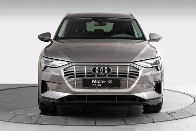 WAUZZZGE9LB007988 2020 AUDI E-TRON-2