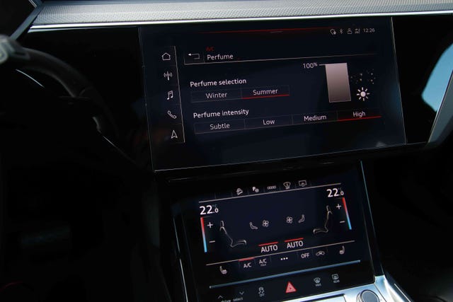 2021 AUDI E-TRON - 11