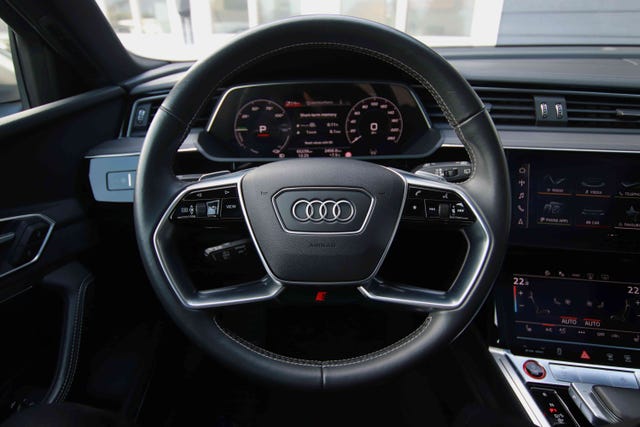 2021 AUDI E-TRON - 9