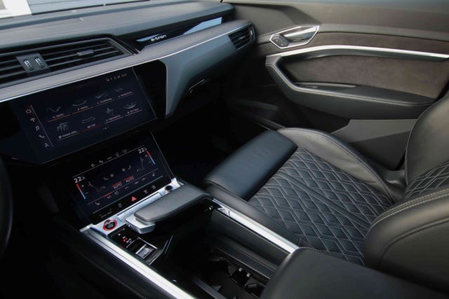 2021 AUDI E-TRON - 10