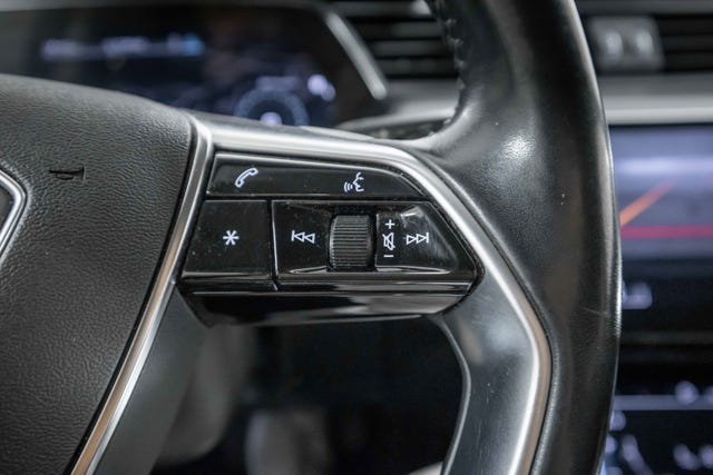 2020 AUDI E-TRON - 10