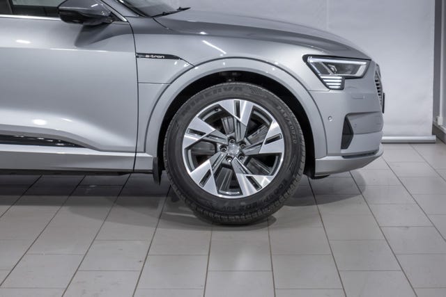 WAUZZZGE9LB020997 2020 AUDI E-TRON-3