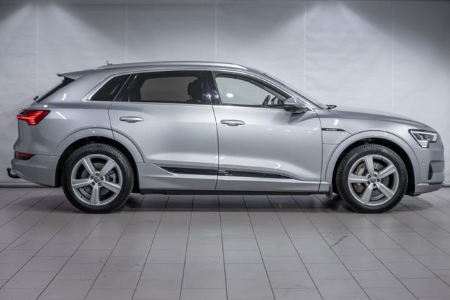 WAUZZZGE9LB020997 2020 AUDI E-TRON-2
