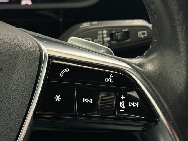 2020 AUDI E-TRON - 36