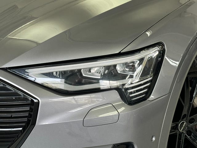 2020 AUDI E-TRON - 8