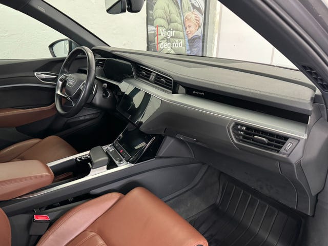2020 AUDI E-TRON - 17