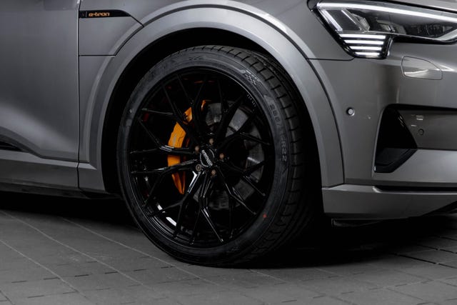 WAUZZZGEXLB017719 2020 AUDI E-TRON-2