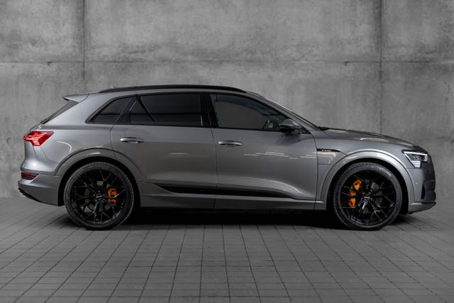 WAUZZZGEXLB017719 2020 AUDI E-TRON-4