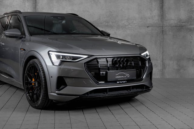 WAUZZZGEXLB017719 2020 AUDI E-TRON-1