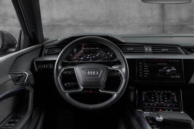 2020 AUDI E-TRON - 13
