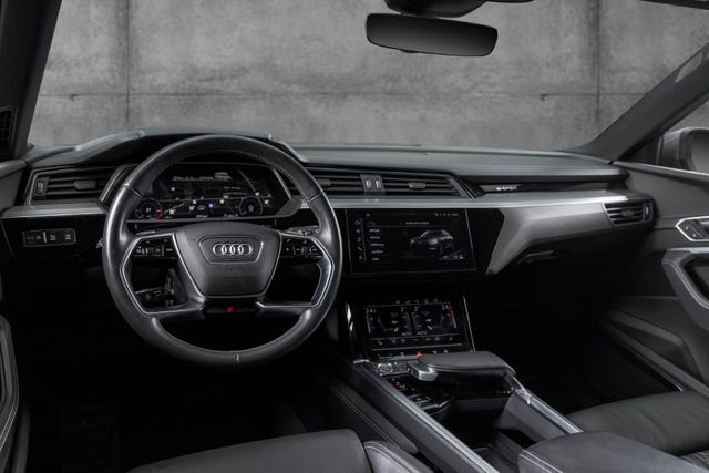 2020 AUDI E-TRON - 12