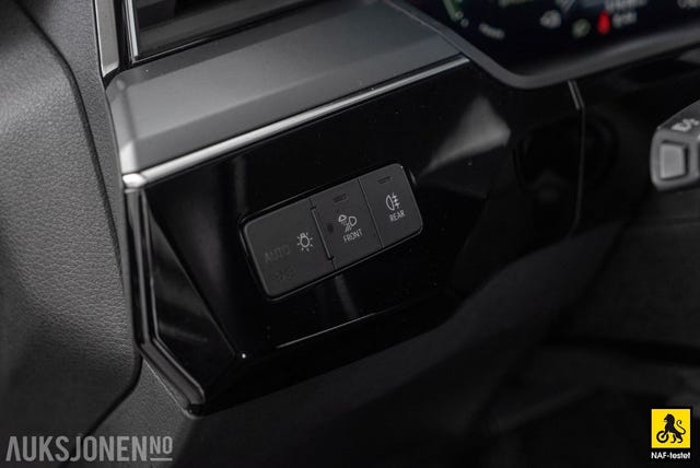 2020 AUDI E-TRON - 12