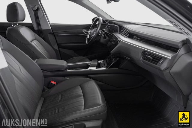 2020 AUDI E-TRON - 23