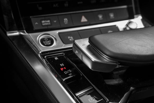 2021 AUDI E-TRON - 12