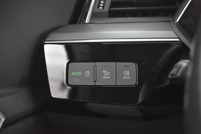 2020 AUDI E-TRON - 37