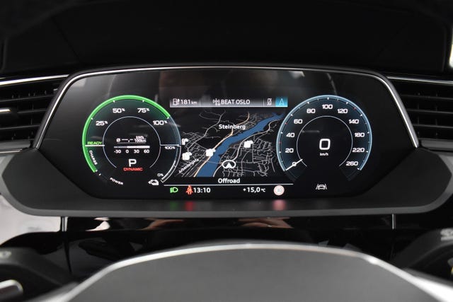 2020 AUDI E-TRON - 38