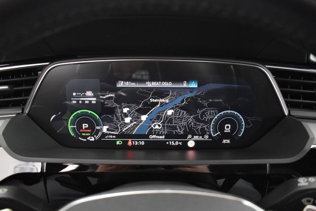 2020 AUDI E-TRON - 39