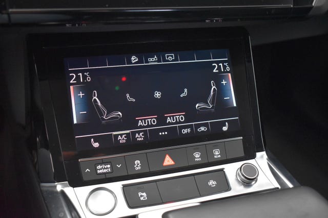 2020 AUDI E-TRON - 44