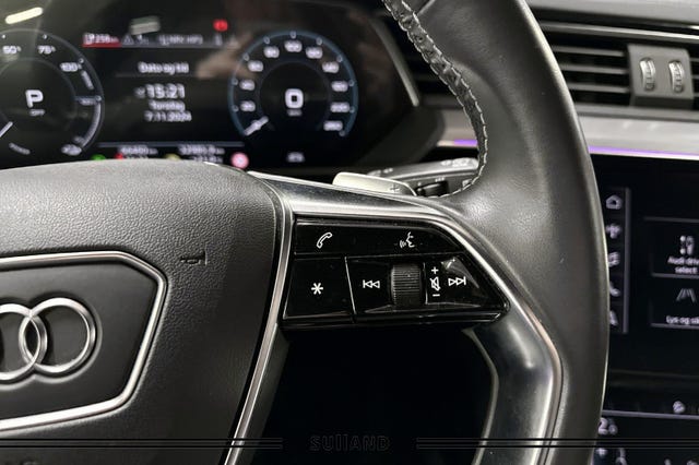 2020 AUDI E-TRON - 25