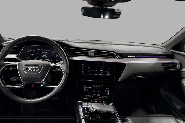 2020 AUDI E-TRON - 9