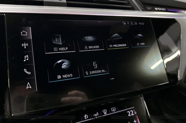 2020 AUDI E-TRON - 33