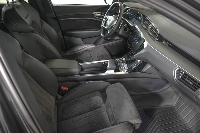 2020 AUDI E-TRON - 17