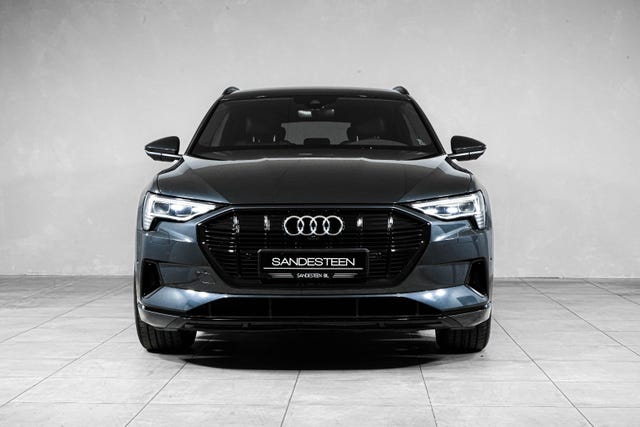 WAUZZZGE9LB033135 2020 AUDI E-TRON-2