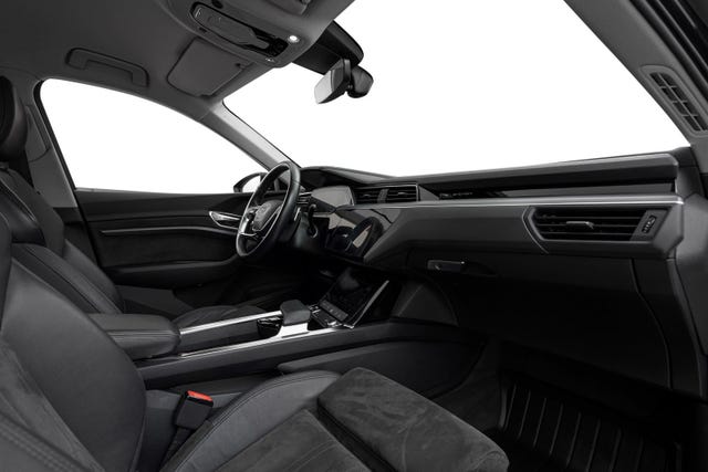2021 AUDI E-TRON - 11