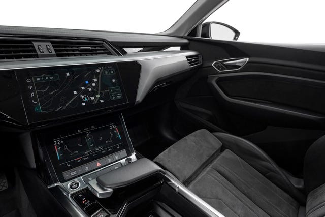2021 AUDI E-TRON - 17