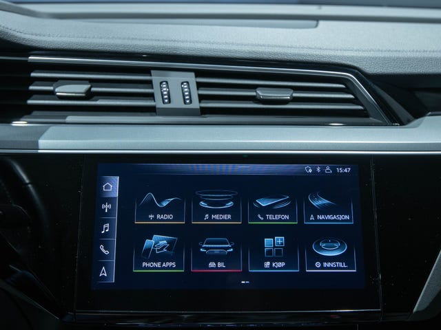 2020 AUDI E-TRON - 12