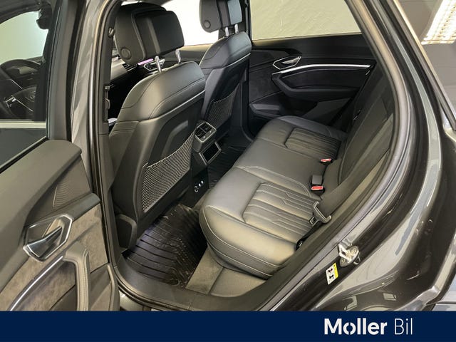 WAUZZZGEXLB008065 2020 AUDI E-TRON-4