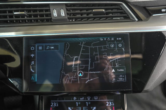 2020 AUDI E-TRON - 37