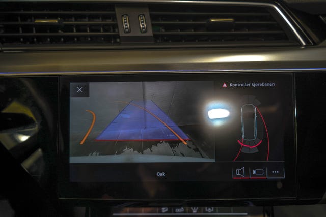 2020 AUDI E-TRON - 38